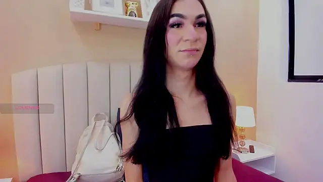 Snapshot of Mia_thompson_19 chatting on June 18, 6:57 pm Mia thompson 19 online show from June 18, 6:57 pm