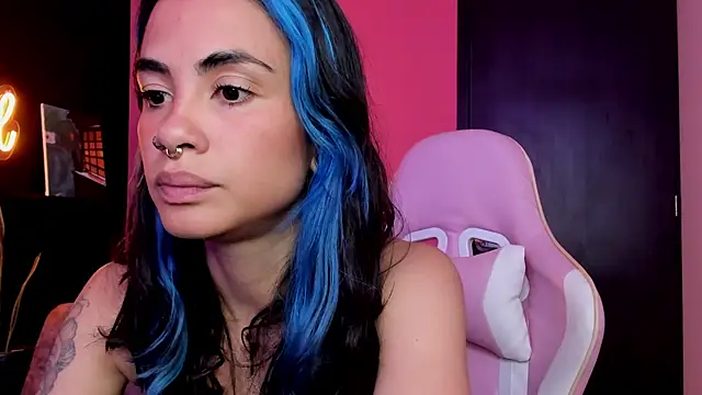 Snapshot of Juanadearco5 chatting on October 29, 2:16 pm Juanadearco5 online show from October 29, 2:16 pm