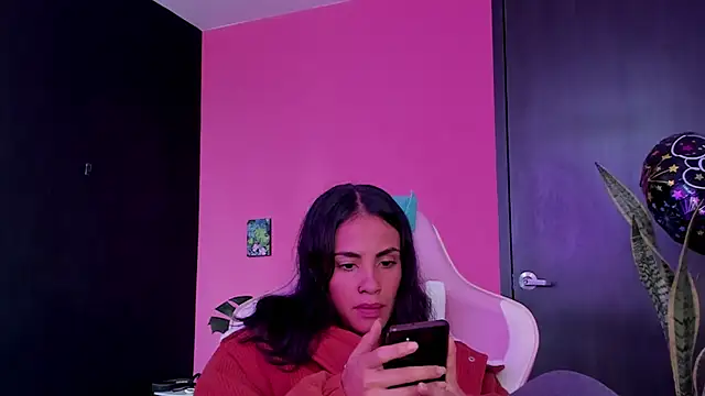 Snapshot of Juanadearco5 chatting on March 21, 2:51 pm Juanadearco5 online show from March 21, 2:51 pm