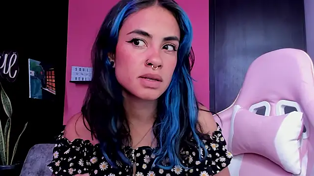 Snapshot of Juanadearco5 chatting on October 28, 2:38 pm Juanadearco5 online show from October 28, 2:38 pm