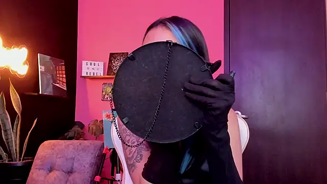 Snapshot of Juanadearco5 chatting on October 31, 1:19 pm Juanadearco5 online show from October 31, 1:19 pm