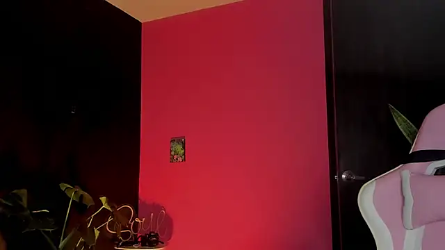 Snapshot of Juanadearco5 chatting on March 15, 12:25 am Juanadearco5 online show from March 15, 12:25 am