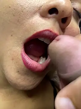 mayemarc online show from November 23, 5:56 pm