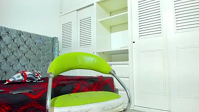 jamiief4 online show from February 12, 8:25 am