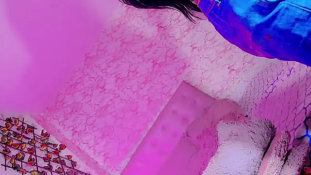 gilbanys 22 online show from March 14, 10:27 pm