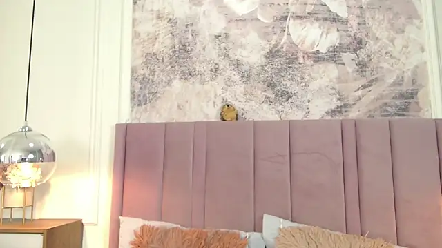 SabrinaDevill online show from December 22, 1:11 pm