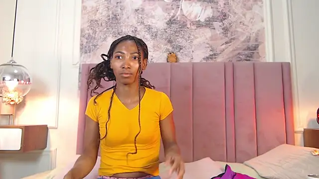 Snapshot of SabrinaDevill chatting on June 18, 1:05 pm SabrinaDevill online show from June 18, 1:05 pm