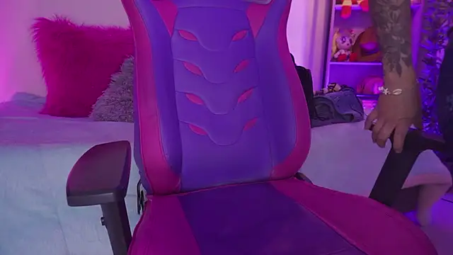 madelyn rose  online show from February 5, 1:56 am