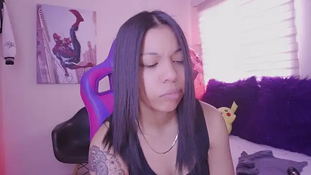 madelyn rose  online show from April 8, 6:09 pm