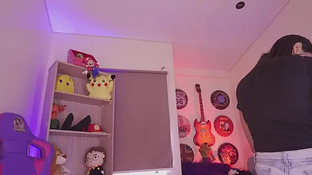 madelyn rose  online show from June 24, 5:55 pm