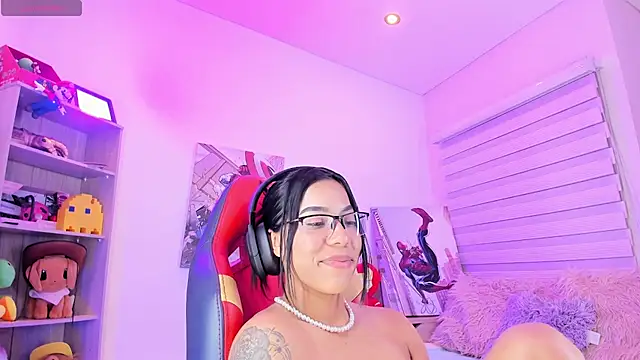 madelyn rose  online show from February 21, 8:29 am