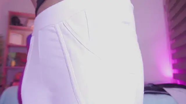 madelyn rose  online show from February 7, 2:08 am