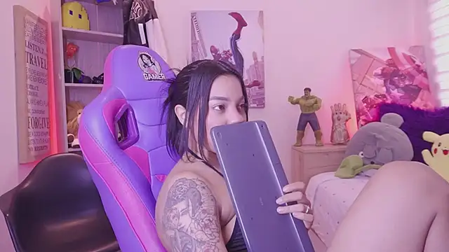 madelyn rose  online show from April 15, 7:58 pm