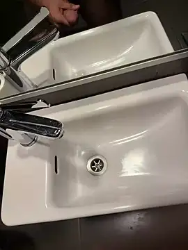 hotisraeli online show from November 6, 7:45 am