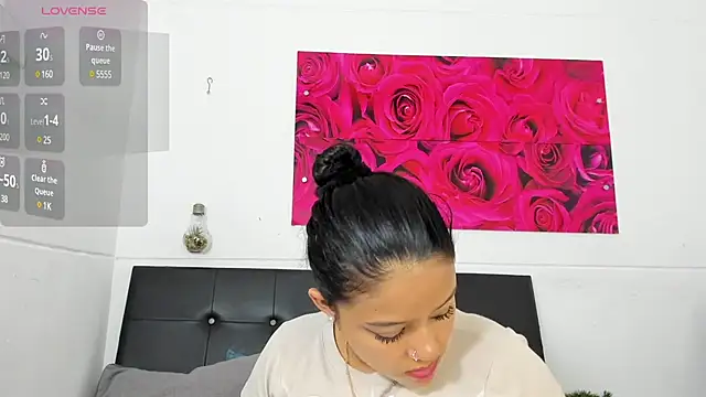 Tiffanny Rose  online show from December 21, 6:33 pm