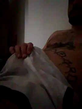 Snapshot of DotadoTattoo chatting on October 13, 1:56 pm DotadoTattoo online show from October 13, 1:56 pm