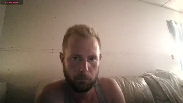 Snapshot of W1LBURN chatting on June 1, 7:52 am W1LBURN online show from June 1, 7:52 am