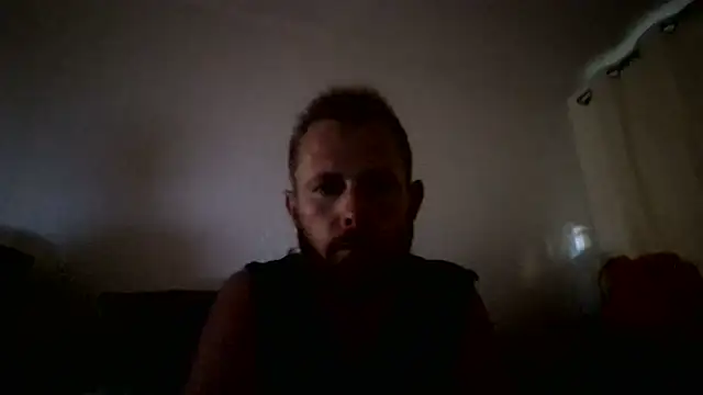 Snapshot of W1LBURN chatting on June 6, 10:53 am W1LBURN online show from June 6, 10:53 am