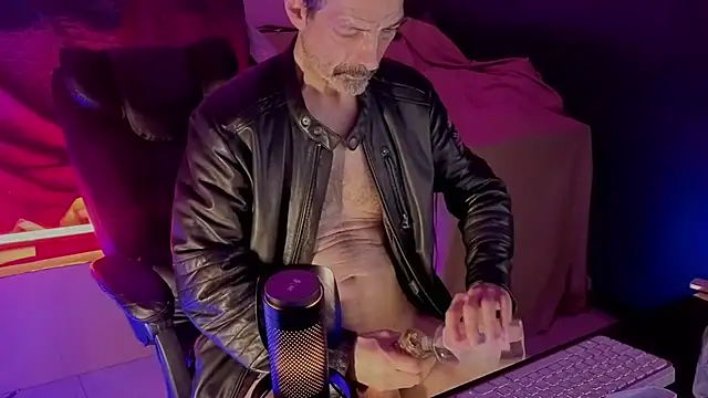 lux dei online show from January 17, 1:42 am