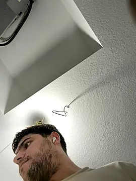 elwhite1996 online show from December 2, 11:17 pm