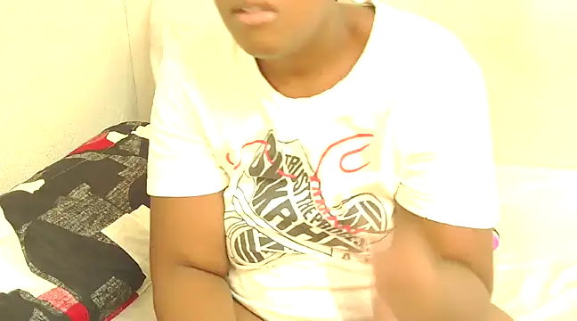 Snapshot of DollyAssZA chatting on February 27, 2:00 pm DollyAssZA online show from February 27, 2:00 pm