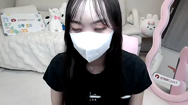 Snapshot of momo_room chatting on September 30, 10:32 am momo room online show from September 30, 10:32 am