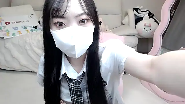 Snapshot of momo_room chatting on October 16, 10:34 am momo room online show from October 16, 10:34 am