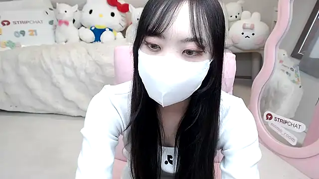 Snapshot of momo_room chatting on September 21, 6:51 am momo room online show from September 21, 6:51 am