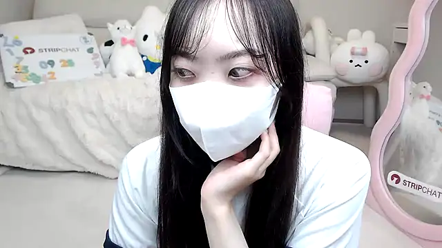 Snapshot of momo_room chatting on September 28, 6:42 am momo room online show from September 28, 6:42 am