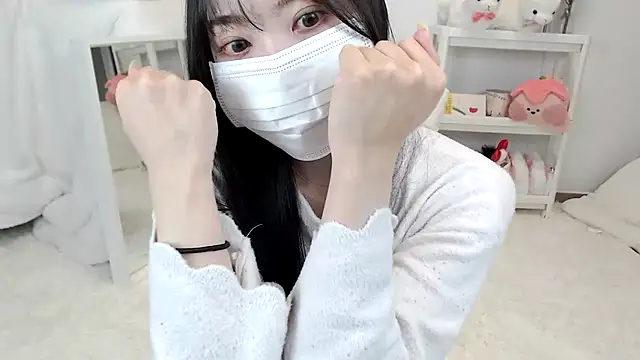 momo room online show from April 19, 12:17 pm