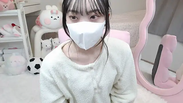 Snapshot of momo_room chatting on December 28, 12:03 pm momo room online show from December 28, 12:03 pm