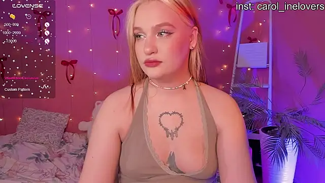 Snapshot of CarolineLovers chatting on February 4, 12:05 am CarolineLovers online show from February 4, 12:05 am