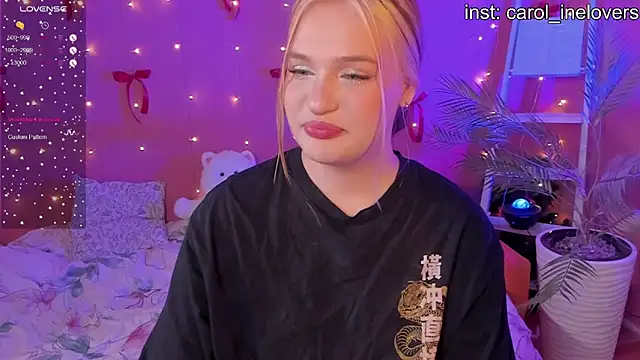 Snapshot of CarolineLovers chatting on January 15, 10:57 pm CarolineLovers online show from January 15, 10:57 pm