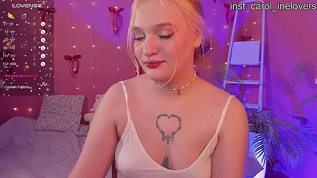 Snapshot of CarolineLovers chatting on February 6, 12:50 am CarolineLovers online show from February 6, 12:50 am