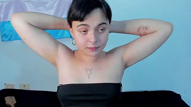 Snapshot of elizabethtaylorxxx chatting on November 28, 2:12 am elizabethtaylorxxx online show from November 28, 2:12 am