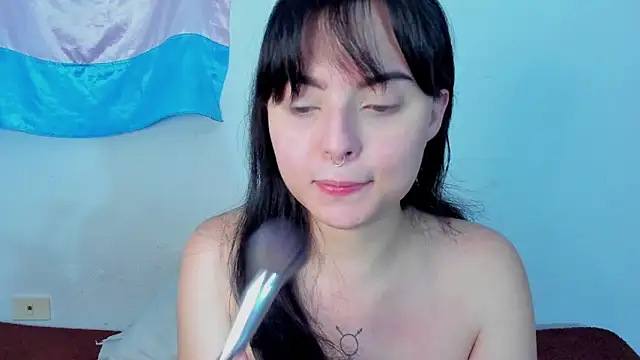 elizabethtaylorxxx online show from April 18, 6:43 pm