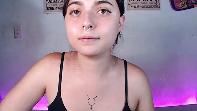 Snapshot of elizabethtaylorxxx chatting on February 8, 10:08 pm elizabethtaylorxxx online show from February 8, 10:08 pm