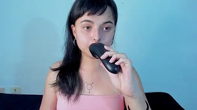 Snapshot of elizabethtaylorxxx chatting on November 9, 1:31 am elizabethtaylorxxx online show from November 9, 1:31 am