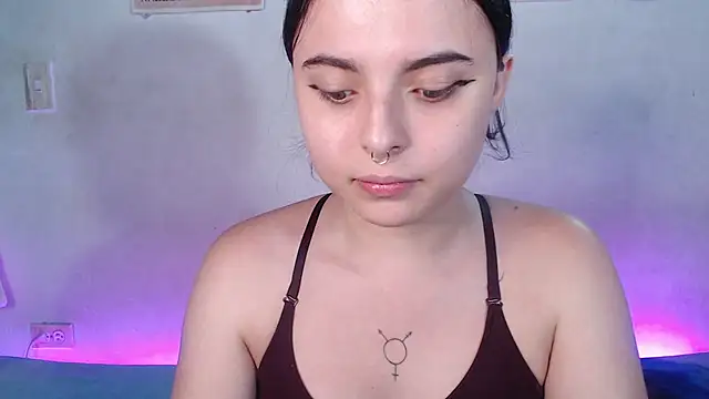 Snapshot of elizabethtaylorxxx chatting on January 18, 4:48 am elizabethtaylorxxx online show from January 18, 4:48 am
