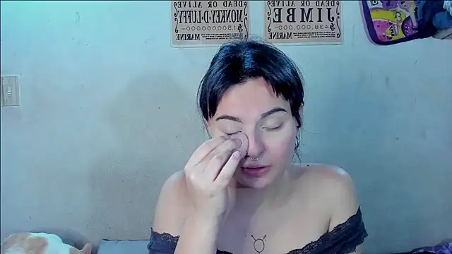 Snapshot of elizabethtaylorxxx chatting on November 1, 1:12 am elizabethtaylorxxx online show from November 1, 1:12 am