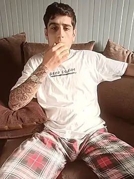 arenn1997 online show from January 18, 12:52 pm