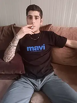 arenn1997 online show from April 14, 12:10 pm