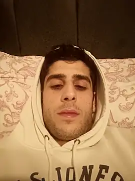 arenn1997 online show from February 18, 12:19 am