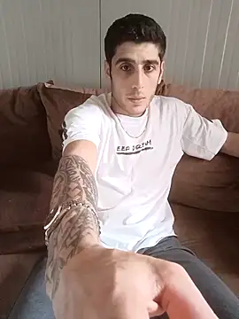 arenn1997 online show from April 15, 12:10 pm