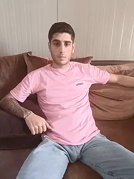 arenn1997 online show from March 31, 12:18 pm