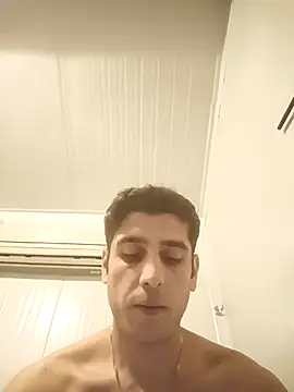 arenn1997 online show from November 28, 9:59 pm