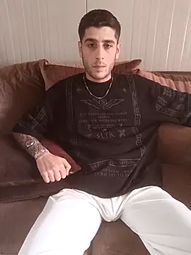 arenn1997 online show from March 1, 12:27 pm