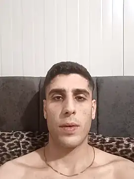 arenn1997 online show from March 18, 9:59 pm