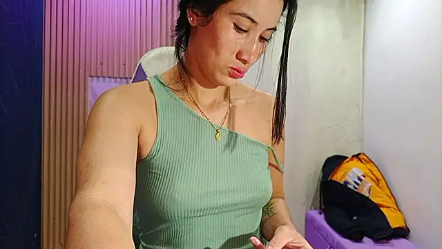 Snapshot of Cataleyalove_ADY chatting on November 30, 8:37 am Cataleyalove ADY online show from November 30, 8:37 am