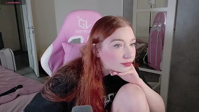 cinnabon girls online show from February 11, 11:54 am